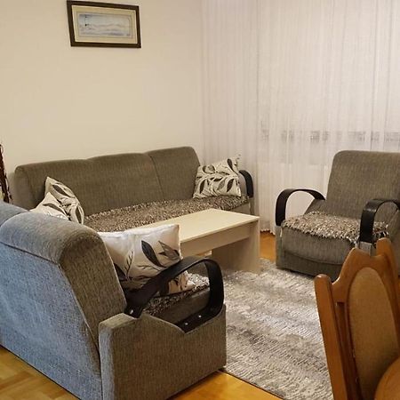 Redon Apartment Pristina Exterior foto